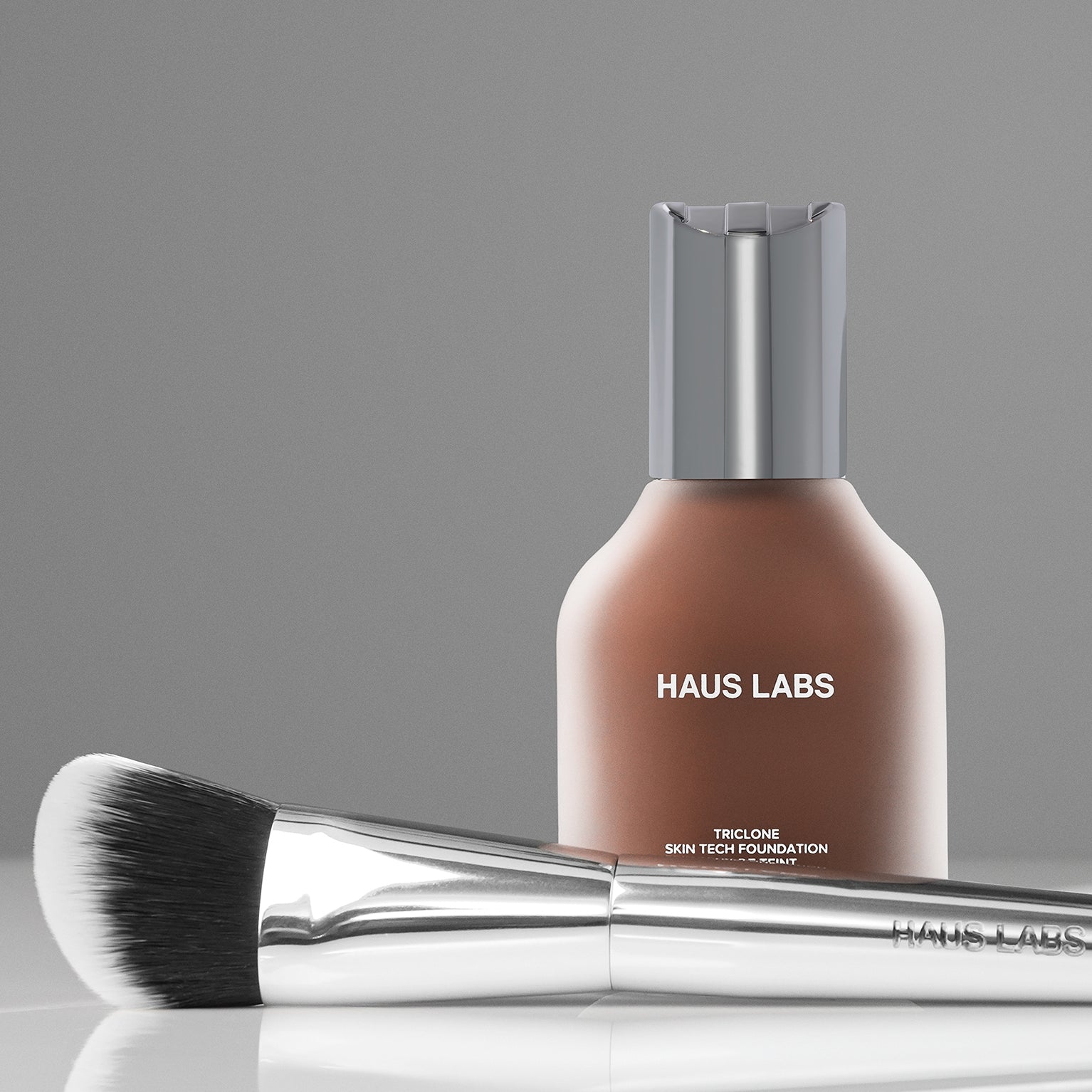 Foundation Brush   - HAUS LABS BY LADY GAGA